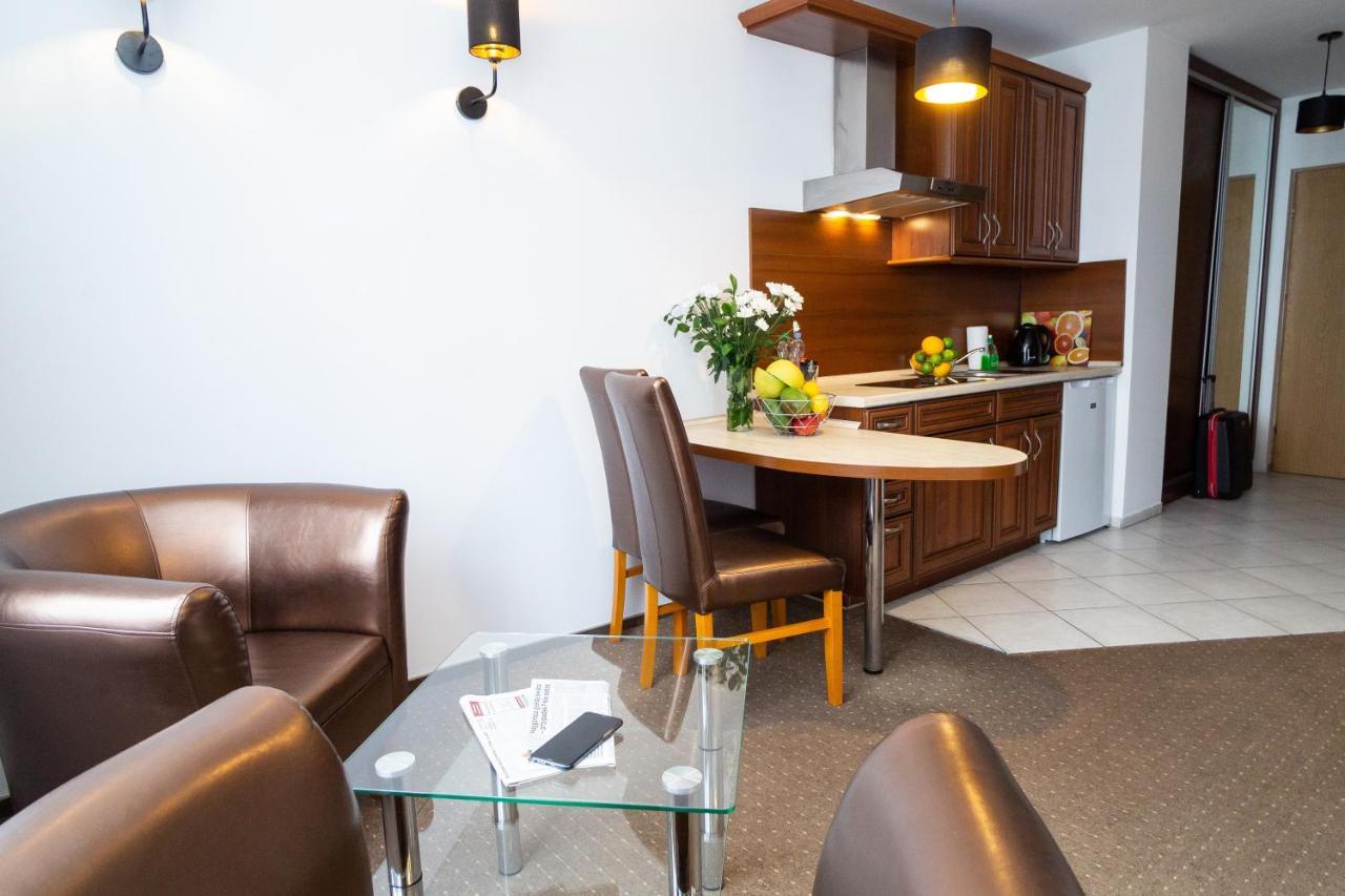 - Wilanów Hotel apartamentowy 2*