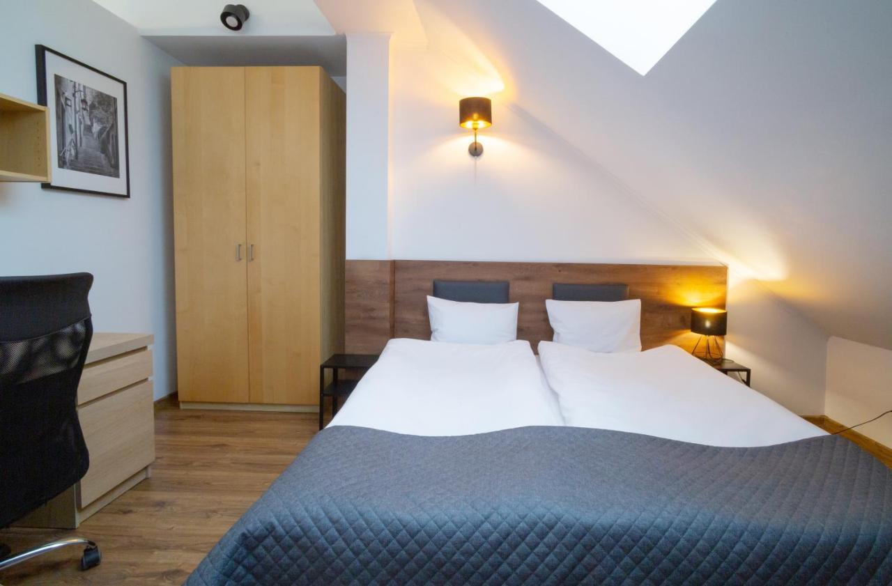 Hotel apartamentowy - Wilanów 2*
