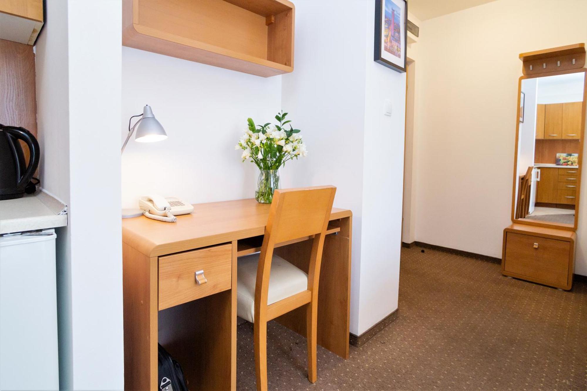 - Wilanów Hotel apartamentowy 2*