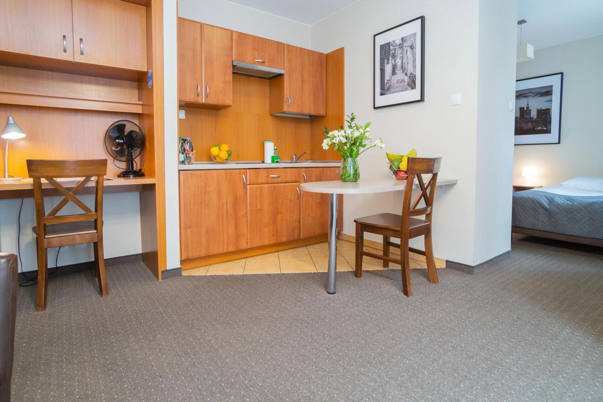 - Wilanów Hotel apartamentowy 2*
